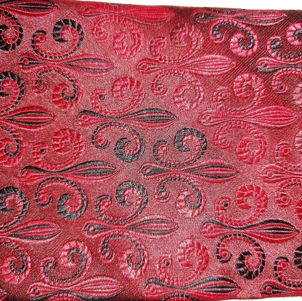 Handmade Fluer De Lis Silk Red Villini 59